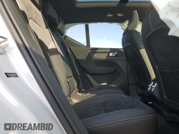 2023 Volvo XC40 Plus Dark Theme с VIN YV4L12UW4P2051131, выставлен на аукционе Copart как лот 53583395 с пробегом 18 005 миль миль и Списание • Salvage title. История ставок и продаж доступна на DreamBid. Изображение 11.