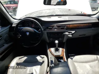 2011 BMW 3 Series 328i xDrive z VIN WBAPK7C58BA969886, wystawiony jako Copart lot #54776625 z przebiegiem 168 827 mil mil oraz Szkoda całkowita • Salvage title. Historia ofert i sprzedaży dostępna na DreamBid. Obrazek 8.