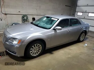 2013 Chrysler 300 Motown with VIN 2C3CCAAG0DH698931, listed as a Copart auction lot 80388484 with 98,485 mi miles and Clean Title. Bid and sale history available at carsss.com. Image 1.