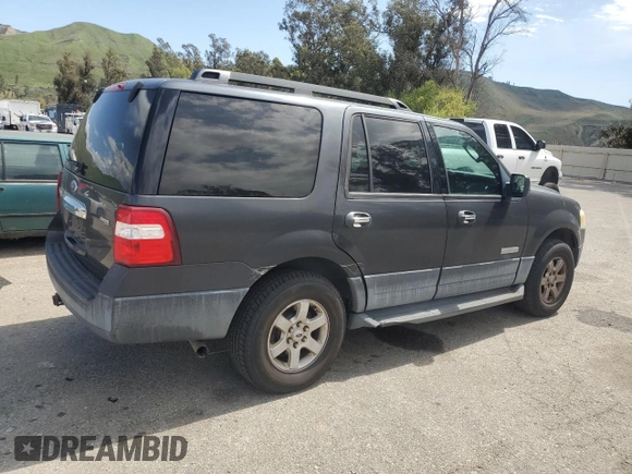 2007 Ford Expedition XLT with VIN 1FMFU15527LA55577, listed as a Copart auction lot 52045385 with 102,401 mi miles and Clean title. Bid and sale history available at DreamBid. Image 3.