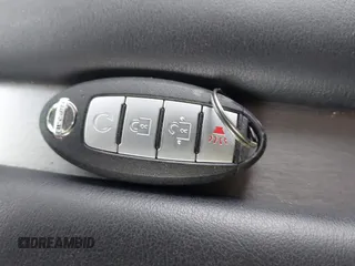 2021 Nissan Murano SV z VIN 5N1AZ2BJ1MC119574, wystawiony jako IAAI lot #41526022 z przebiegiem 96 347 mil mil oraz . Historia ofert i sprzedaży dostępna na DreamBid. Obrazek 11.