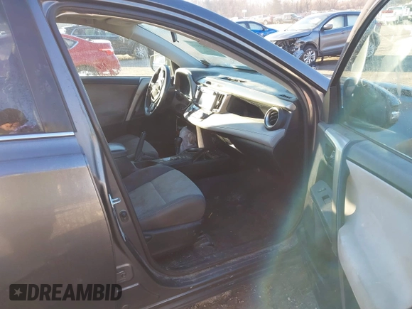 2014 Toyota RAV4 XLE with VIN 2T3RFREV0EW173776, listed as a IAAI auction lot 41644446 with 170,431 mi miles. Bid and sale history available at carsss.com. Image 5.