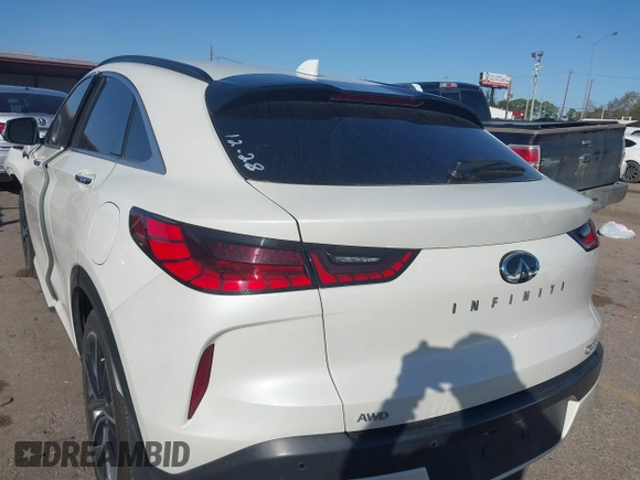 2023 Infiniti QX55 Luxe z VIN 3PCAJ5JR7PF109627, wystawiony jako IAAI lot #41213605 z przebiegiem 16 561 mil mil oraz . Historia ofert i sprzedaży dostępna na DreamBid. Obrazek 3.