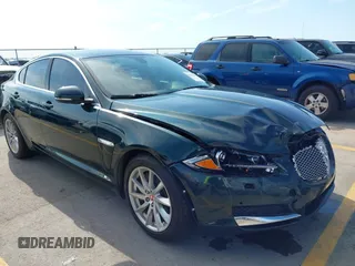 2015 Jaguar XF T Premium z VIN SAJWA0FS2FPU81130, wystawiony jako IAAI lot #42304645 z przebiegiem 59 080 mil mil oraz . Historia ofert i sprzedaży dostępna na DreamBid. Obrazek 1.