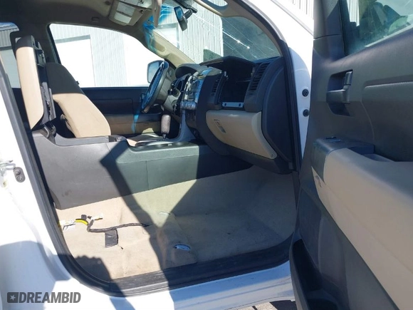 2010 Toyota Tundra 4WD Truck with VIN 5TFUW5F16AX102070, listed as a IAAI auction lot 41603206 with 214,742 mi miles. Bid and sale history available at carsss.com. Image 5.
