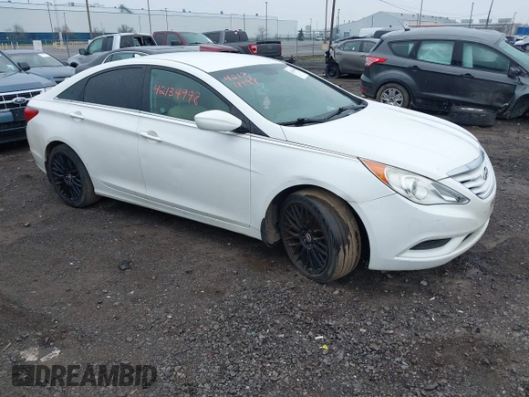 2011 Hyundai Sonata GLS with VIN 5NPEB4AC3BH100602, listed as a IAAI auction lot 42134998 with 205,102 mi miles. Bid and sale history available at carsss.com. Image 1.