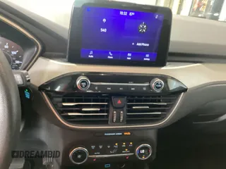 2020 Ford Escape SE z VIN 1FMCU0G60LUC60855, wystawiony jako IAAI lot #42815359 z przebiegiem 116 708 mil mil oraz . Historia ofert i sprzedaży dostępna na DreamBid. Obrazek 7.