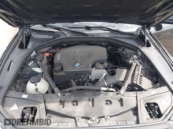 2013 BMW 5 Series 528i with VIN WBAXG5C51DDY33333, listed as a IAAI auction lot 41685179 with 94,936 mi miles and . Bid and sale history available at carsss.com. Image 10.