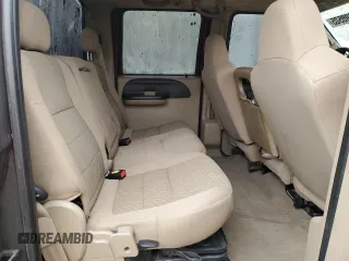 2007 Ford F-250 XL z VIN 1FTSW21P77EB14122, wystawiony jako Copart lot #48698525 z przebiegiem 122 451 mil mil oraz Szkoda całkowita • Salvage title. Historia ofert i sprzedaży dostępna na DreamBid. Obrazek 10.