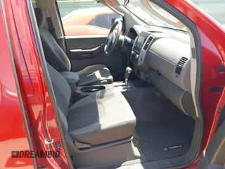 2012 Nissan Xterra X z VIN 5N1AN0NU8CC525405, wystawiony jako IAAI lot #42014722 z przebiegiem 136 866 mil mil oraz . Historia ofert i sprzedaży dostępna na DreamBid. Obrazek 5.
