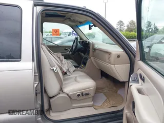 2003 Chevrolet Tahoe LT with VIN 1GNEK13Z73R274335, listed as a IAAI auction lot 41937899 with 1 mi miles. Bid and sale history available at carsss.com. Image 5.