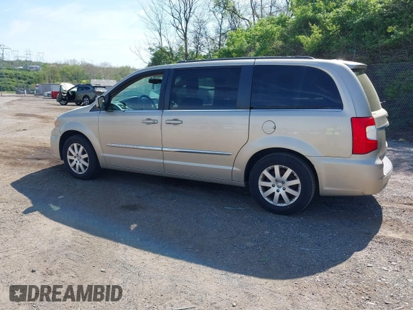 2013 Chrysler Town & Country Touring with VIN 2C4RC1BG8DR774619, listed as a IAAI auction lot 42087639 with 155,218 mi miles. Bid and sale history available at carsss.com. Image 3.