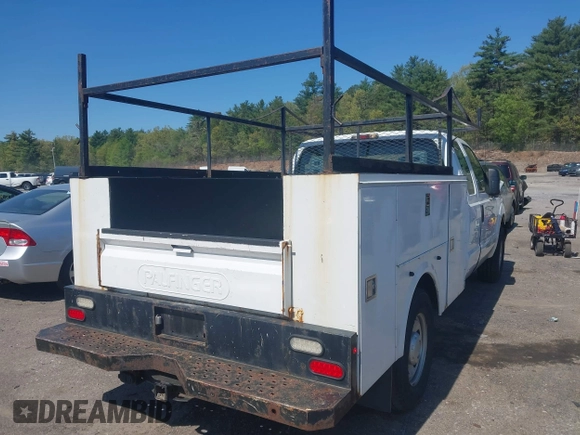 2016 Ford F-250 XL with VIN 1FD7X2A6XGEC61413, listed as a IAAI auction lot 42174757 with 163,757 mi miles and . Bid and sale history available at DreamBid. Image 4.