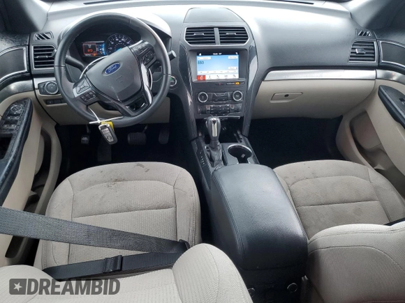 2019 Ford Explorer XLT z VIN 1FM5K8D83KGA63565, wystawiony jako Copart lot #59704295 z przebiegiem 90 470 mil mil oraz Czysty tytuł • Clean title. Historia ofert i sprzedaży dostępna na DreamBid. Obrazek 8.