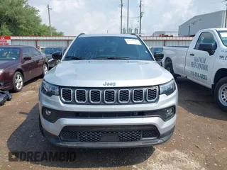 2024 Jeep Compass Latitude with VIN 3C4NJDBN6RT119349, listed as a IAAI auction lot 42125341 with 43,992 mi miles. Bid and sale history available at carsss.com. Image 12.