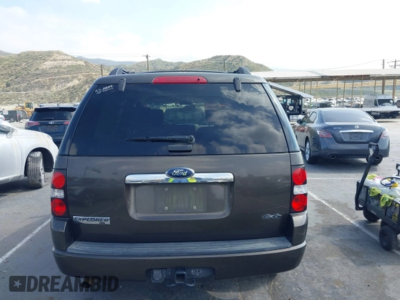 2008 Ford Explorer XLT with VIN 1FMEU73E98UA62801, listed as a IAAI auction lot 42096409 with 156,209 mi miles. Bid and sale history available at carsss.com. Image 16.
