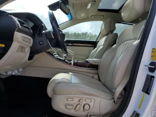 2019 Genesis G90 Premium z VIN KMTF34JA6KU061768, wystawiony jako Copart lot #55164035 z przebiegiem 35 041 mil mil oraz Czysty tytuł • Clean title. Historia ofert i sprzedaży dostępna na DreamBid. Obrazek 7.