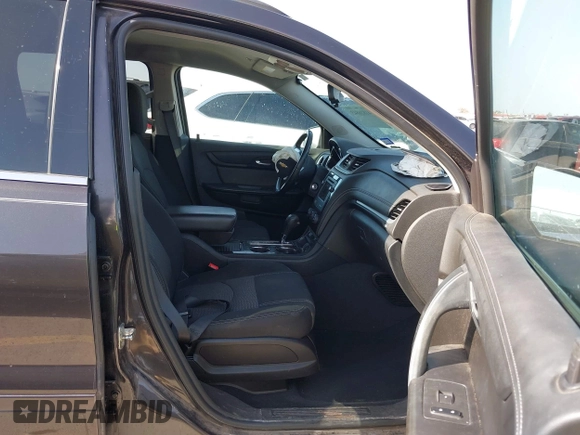 2016 Chevrolet Traverse LT with VIN 1GNKRGKD4GJ326001, listed as a IAAI auction lot 41826843 with 87,274 mi miles. Bid and sale history available at carsss.com. Image 5.