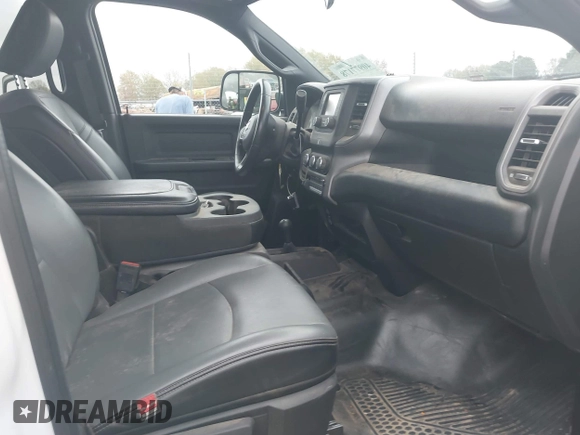 2021 Ram 2500 Tradesman with VIN 3C6UR5CL1MG695849, listed as a IAAI auction lot 40977178 with 104,097 mi miles. Bid and sale history available at carsss.com. Image 5.