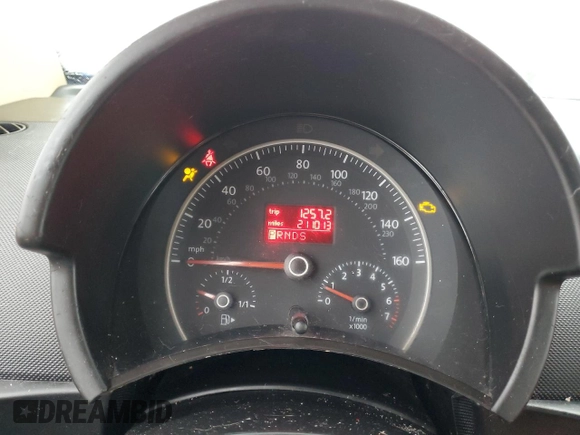 2008 Volkswagen New Beetle Coupe S with VIN 3VWPW31C68M508583, listed as a Copart auction lot 79115144 with 211,013 mi miles and Salvage Title. Bid and sale history available at carsss.com. Image 9.