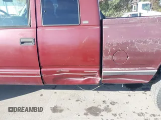 1998 Chevrolet Silverado 1500 with VIN 1GCEC19M6WE253120, listed as a IAAI auction lot 41840993 with 180,624 mi miles and . Bid and sale history available at DreamBid. Image 6.