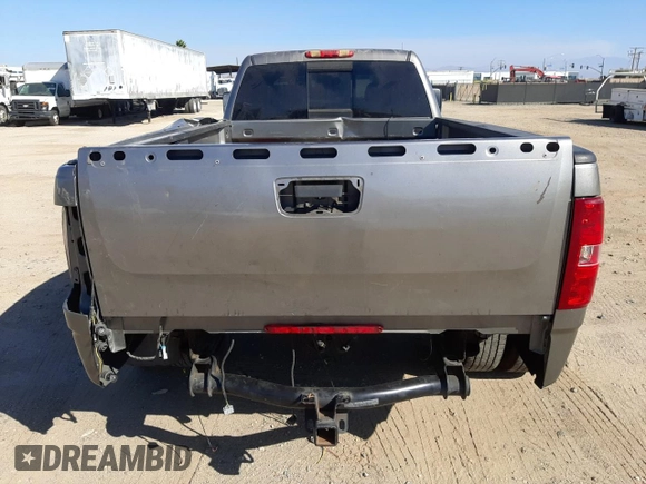 2008 Chevrolet Silverado 3500HD DRW LTZ with VIN 1GCJK336X8F110692, listed as a Copart auction lot 73399804 with 83,655 mi miles and Salvage Title. Bid and sale history available at carsss.com. Image 6.