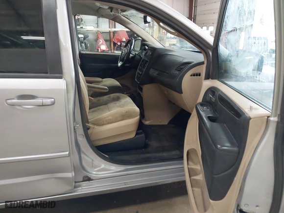 2016 Dodge Grand Caravan SE with VIN 2C4RDGBG2GR387486, listed as a IAAI auction lot 42079841 with 183,193 mi miles. Bid and sale history available at carsss.com. Image 5.