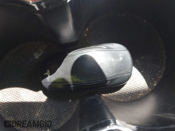 2013 Tesla Model S z VIN 5YJSA1CN6DFP21076, wystawiony jako IAAI lot #41984834 z przebiegiem 154 662 mil mil oraz . Historia ofert i sprzedaży dostępna na DreamBid. Obrazek 11.