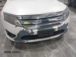 2010 Ford Fusion Hybrid with VIN 3FADP0L30AR152547, listed as a IAAI auction lot 42191154 with 105,180 mi miles. Bid and sale history available at carsss.com. Image 12.