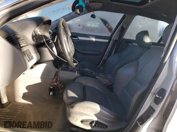 2003 BMW 3 Series 330i with VIN WBAEV534X3KM05095, listed as a Copart auction lot 82410974 with 220,644 mi miles and Salvage Title. Bid and sale history available at carsss.com. Image 7.