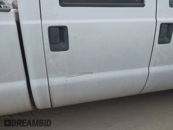 2015 Ford F-350 XL with VIN 1FT7W3AT0FEB56493, listed as a IAAI auction lot 41629744 with 261,988 mi miles and . Bid and sale history available at DreamBid. Image 6.