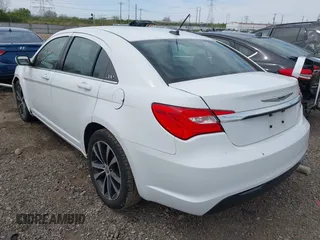 2014 Chrysler 200 Touring with VIN 1C3CCBBB7EN176881, listed as a IAAI auction lot 42054862 with 179,698 mi miles. Bid and sale history available at carsss.com. Image 3.
