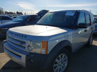 2005 Land Rover LR3 SE with VIN SALAA25435A301297, listed as a IAAI auction lot 41420710 with 194,910 mi miles. Bid and sale history available at carsss.com. Image 2.