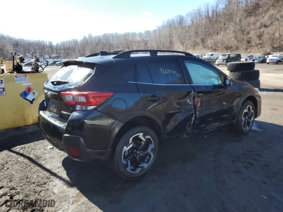 2022 Subaru Crosstrek Limited with VIN JF2GTHMC9NH271903, listed as a Copart auction lot 46697785 with 16,576 mi miles and Salvage Title. Bid and sale history available at carsss.com. Image 3.