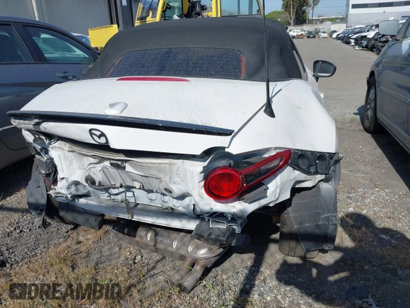 2016 Mazda MX-5 Miata Club z VIN JM1NDAC72G0109482, wystawiony jako IAAI lot #42042540 z przebiegiem 46 853 mil mil oraz . Historia ofert i sprzedaży dostępna na DreamBid. Obrazek 16.