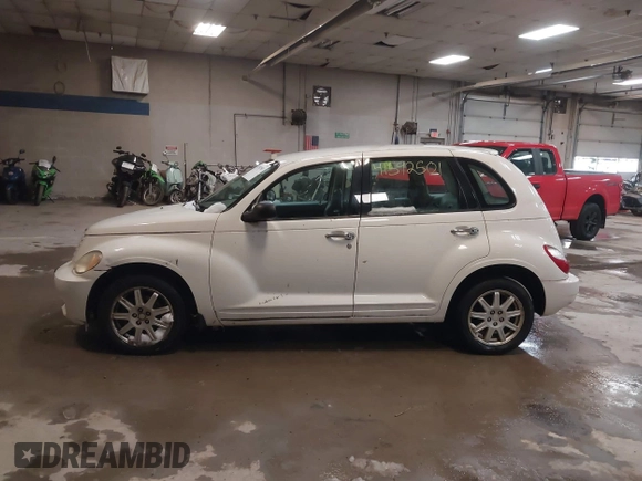 2009 Chrysler PT Cruiser with VIN 3A8FY489X9T543605, listed as a IAAI auction lot 41592501 with 96,825 mi miles and . Bid and sale history available at DreamBid. Image 12.