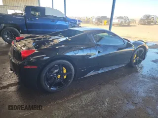 2013 Ferrari 458 Italia z VIN ZFF68NHA9D0194046, wystawiony jako Copart lot #43152325 z przebiegiem 19 299 mil mil oraz Szkody całkowita. Historia ofert i sprzedaży dostępna na DreamBid. Obrazek 3.