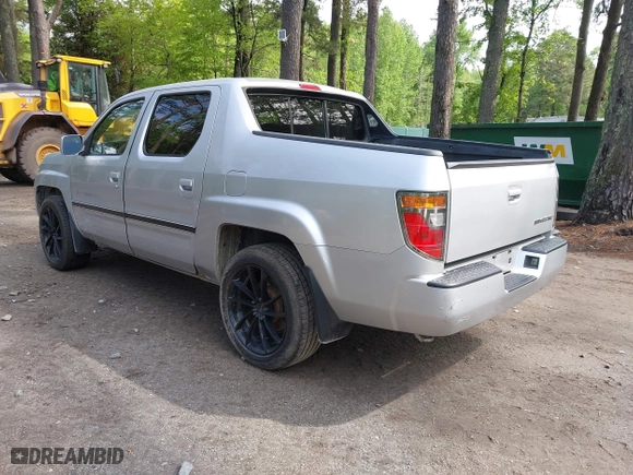 2006 Honda Ridgeline RTS with VIN 2HJYK16456H567706, listed as a IAAI auction lot 42109917 with 204,256 mi miles. Bid and sale history available at carsss.com. Image 3.