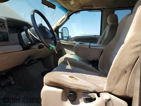 2003 Ford Super Duty F-250 XL with VIN 1FTNX21PX3ED02489, listed as a Copart auction lot 68716004 with 349,136 mi miles and Clean Title. Bid and sale history available at carsss.com. Image 7.