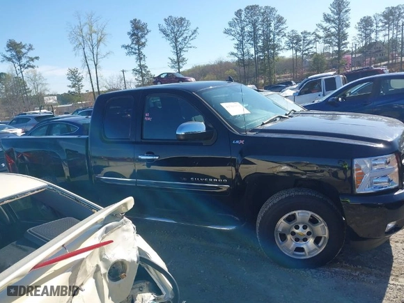 2011 Chevrolet Silverado 1500 LT with VIN 1GCRCSE03BZ335576, listed as a IAAI auction lot 41763158 with 35,574 mi miles. Bid and sale history available at carsss.com. Image 13.