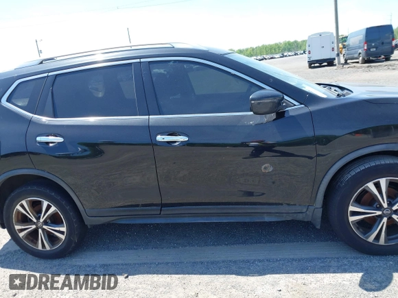 2019 Nissan Rogue SV with VIN JN8AT2MV8KW379699, listed as a IAAI auction lot 42132661 with 1 mi miles. Bid and sale history available at carsss.com. Image 12.