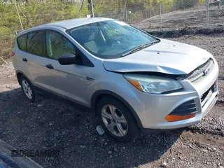 2016 Ford Escape S с VIN 1FMCU0F71GUA05308, выставлен на аукционе IAAI как лот 42002191 с пробегом 220 308 миль миль и . История ставок и продаж доступна на DreamBid. Изображение 1.