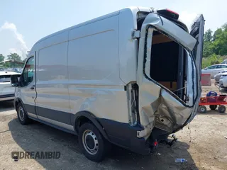 2021 Ford Transit z VIN 1FTYE1CG8MKA98319, wystawiony jako IAAI lot #42265312 z przebiegiem 85 302 mil mil oraz . Historia ofert i sprzedaży dostępna na DreamBid. Obrazek 3.