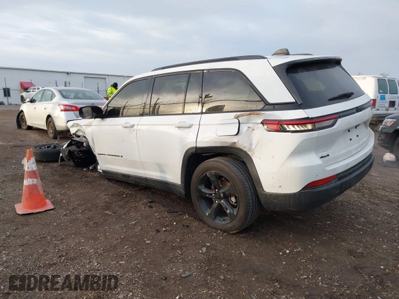 2023 Jeep Grand Cherokee Laredo with VIN 1C4RJHAG6PC620620, listed as a IAAI auction lot 41086775 with 17,882 mi miles and . Bid and sale history available at DreamBid. Image 3.