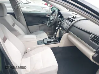 2012 Toyota Camry L with VIN 4T1BF1FK0CU029447, listed as a IAAI auction lot 42034020 with 270,013 mi miles. Bid and sale history available at carsss.com. Image 5.