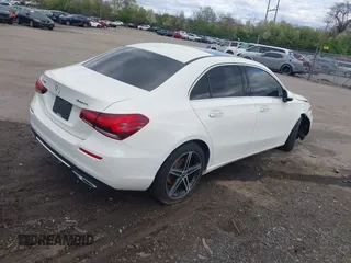 2019 Mercedes-Benz A 220 z VIN WDD3G4FB1KW030381, wystawiony jako IAAI lot #42050253 z przebiegiem 86 034 mil mil oraz . Historia ofert i sprzedaży dostępna na DreamBid. Obrazek 4.