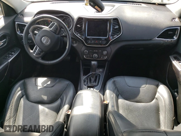 2019 Jeep Cherokee Limited with VIN 1C4PJLDX0KD144244, listed as a Copart auction lot 44028935 with 43,777 mi miles and Clean title. Bid and sale history available at DreamBid. Image 8.
