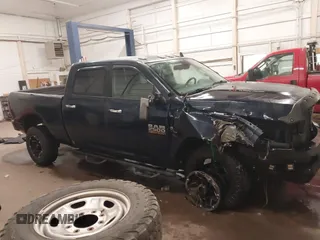 2018 Ram 2500 Big Horn with VIN 3C6UR5DLXJG233378, listed as a IAAI auction lot 41007365 with 96,371 mi miles. Bid and sale history available at carsss.com. Image 13.