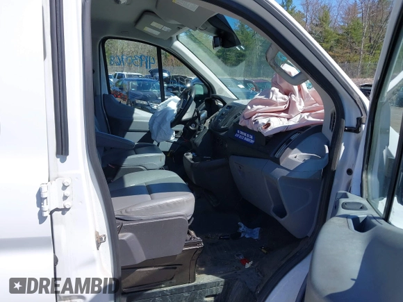 2018 Ford Transit z VIN 1FTYE1ZM7JKA08831, wystawiony jako IAAI lot #41930968 z przebiegiem 114 648 mil mil oraz . Historia ofert i sprzedaży dostępna na DreamBid. Obrazek 5.