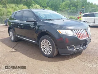 2012 Lincoln MKX z VIN 2LMDJ8JK8CBL17752, wystawiony jako IAAI lot #42430515 z przebiegiem 220 452 mil mil oraz . Historia ofert i sprzedaży dostępna na DreamBid. Obrazek 1.